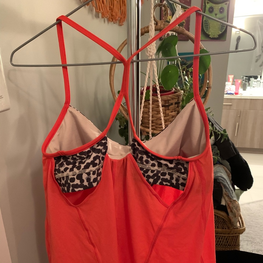 Lululemon tank